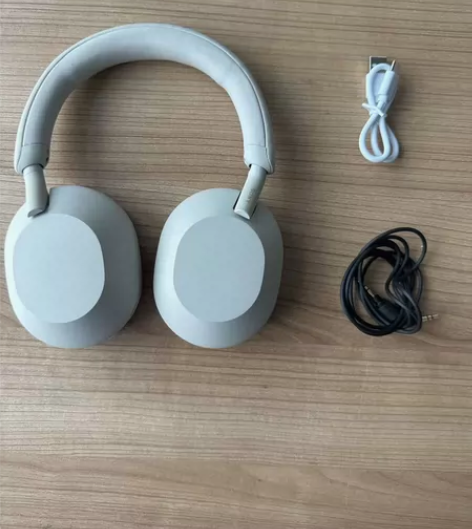 家人们，捡漏啦，国行98新索尼WH-100...