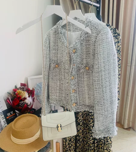 2024秋冬外穿小香风花灰色外套新款L码【...