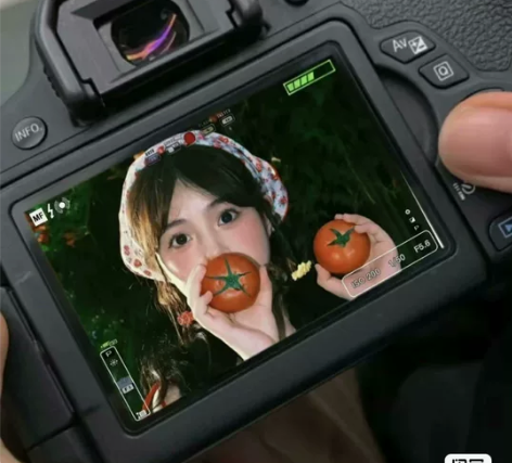 个人转让佳能m550同款 相机 无划痕，配...