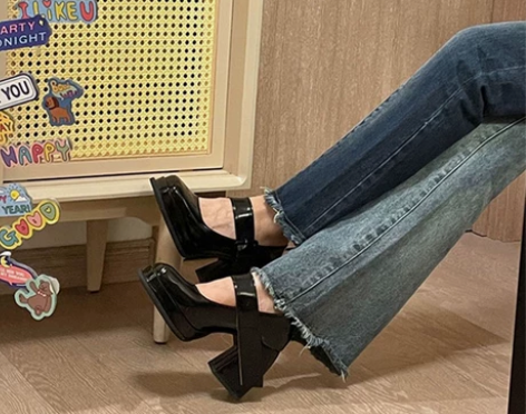 做工不太好，没怎么穿过，要就出，市中区自提...