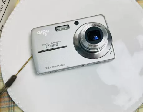 爱国者t1228银色 1200万像素3倍光...