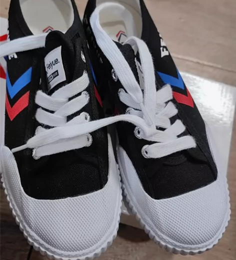 飞跃帆布鞋 透气舒适按摩鞋垫特价处理10元...