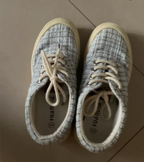 飞跃鞋子 40码 无瑕疵 感兴趣的话点“我...