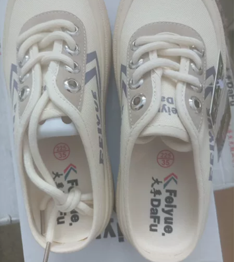 飞跃专柜正品全新半托8932,35断码处理...