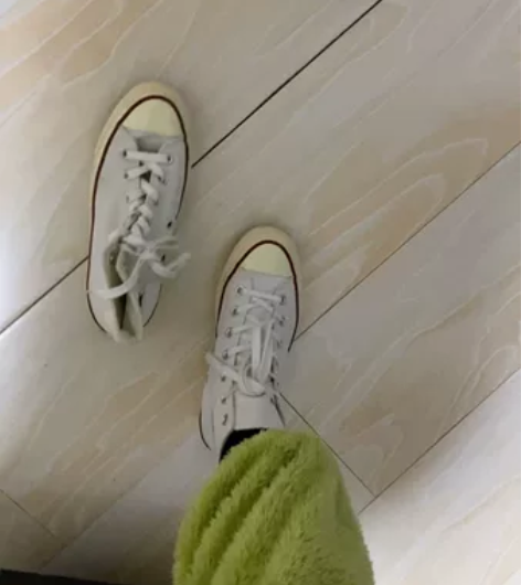 匡威闲置，喜欢了就带走吧～ 感兴趣的话点“...