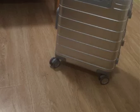 两个小米20寸行李箱，一个小米金属行李箱，...