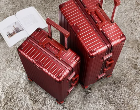 尺寸:22寸 结婚买的行李箱全新只用过一次...