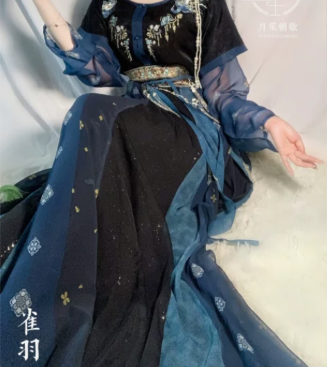 月笙朝歌 雀羽 唐制刺绣坦领圆领短衫一片式...