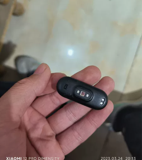 小米手环5普通版本 屏幕坏有触摸不显示能震...
