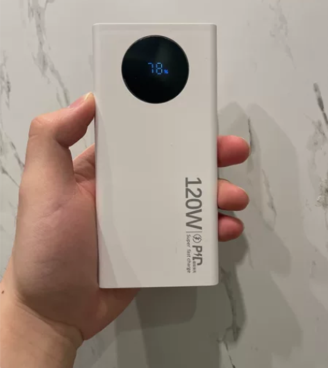 买劳斯莱斯送的超级快充充电宝10000毫安...