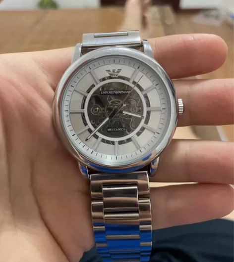 全新阿玛尼机械之心 需要的私 感兴趣的话点...