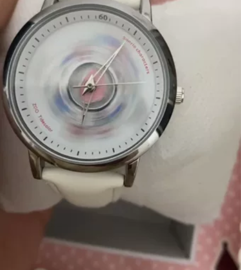 正港x三丽鸥手表女旋转木马手表j礼盒装，看...