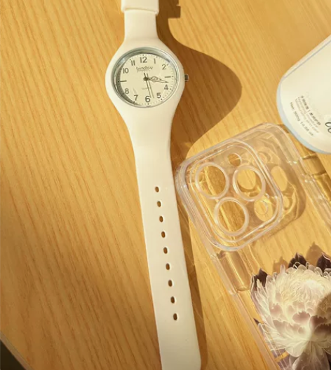 实拍图，原价39，99新，无磕碰，只用来拍...