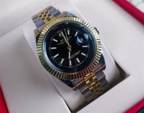 男朋友跑了，便宜甩出分手后礼物，劳力士日志...