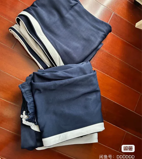 深圳校服裤子男女不分都是170码 有两条是...