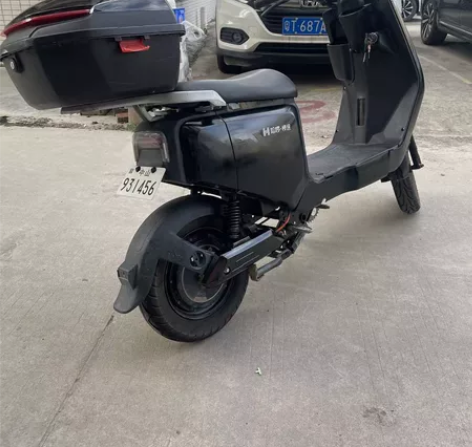 哈啰棒途品牌，满电开三十公里左右，喜欢的联...