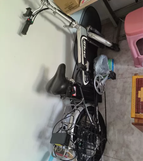 正步折叠助力自行车，折叠后可以放在suv或...