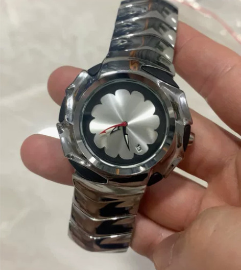 刀锋系列男表，表带轻微痕迹，表带有点短，适...