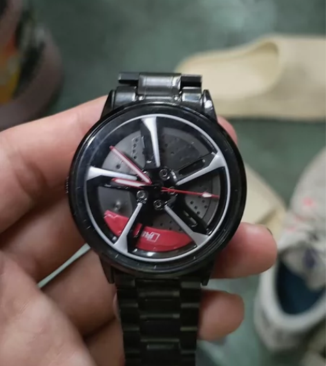 SVJ刀锋轮毂手表 感兴趣的话点“我想要”...