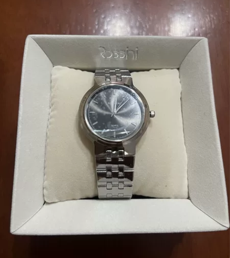 罗西尼手表全新，十几年前的，没有电子了，需...