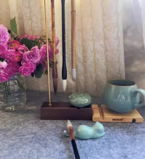 书房毛笔挂，天然楠竹黄铜毛笔架毛笔挂，高约...