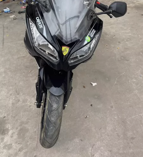 精品宝雕发动机跑车一台200cc 9.9新...