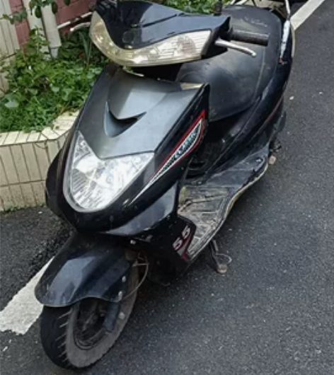 闲置迅鹰摩托车一台，合价转让。 感兴趣的话...