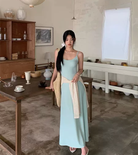 红人馆吊带连衣裙女夏季2024新款气质法式...
