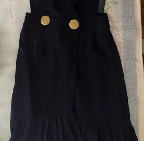 背带裙，无袖裙 感兴趣的话点“我想要”和我...