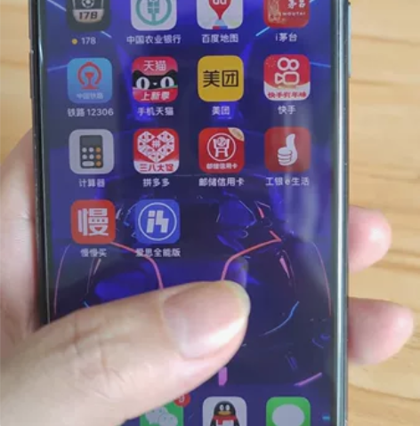 自用苹果iphone 11 pro,美版黑...