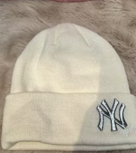 MLB专柜购买 正品保证 白色毛线帽 银色...