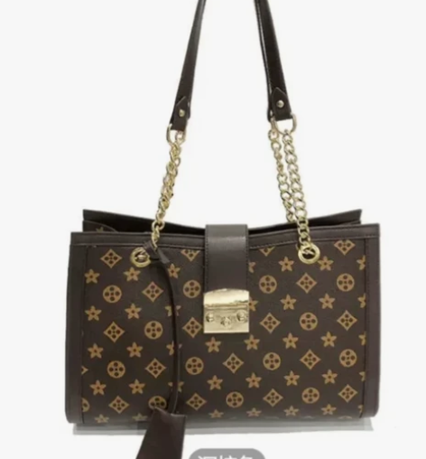 全新，只有1个，可腋下可单肩，长28，高2...