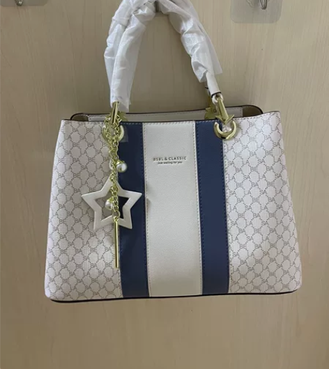 【芭莎贝拉/啄木鸟】全新包包 稻草人包包女...