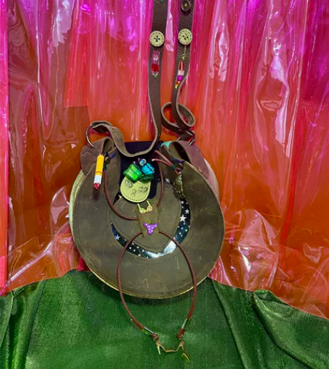 圆形皮包 纯牛皮斜挎包 全新单肩包 疯马皮...