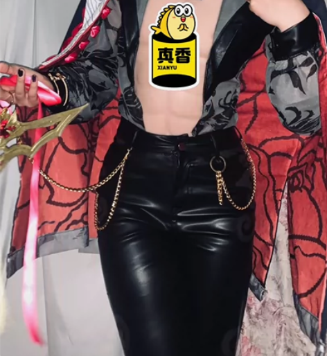 新世界狂欢艾斯特cos成年 深陷163，9...