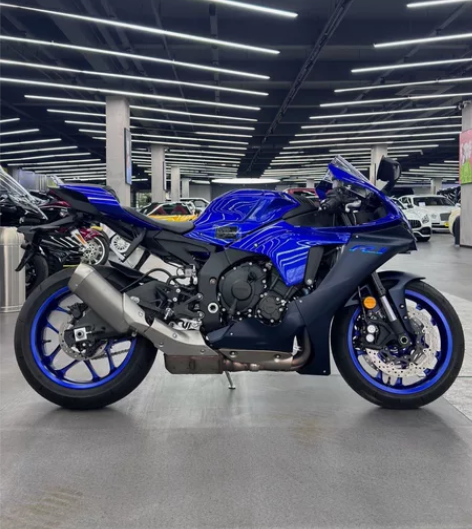 雅马哈r1 全新现车，2022年8月出厂