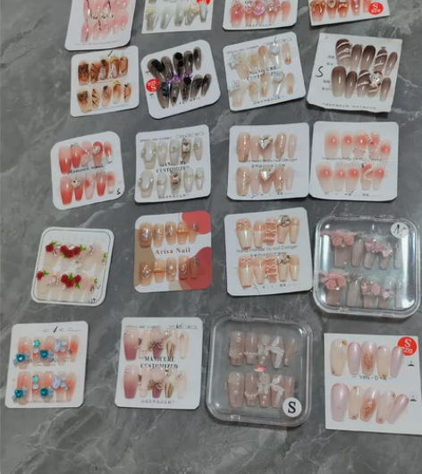 纯手工穿戴甲:8元一副,7副包邮,随机赠送...