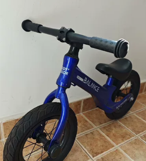 康大儿童平衡车，八成新，适合2岁以上（适合...