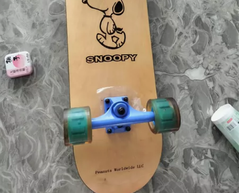 snoopy专业滑板，叛逆期的女儿买的，回...