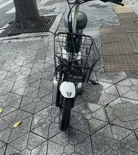 个人一手雅迪，48-12电池满电二十公里左...