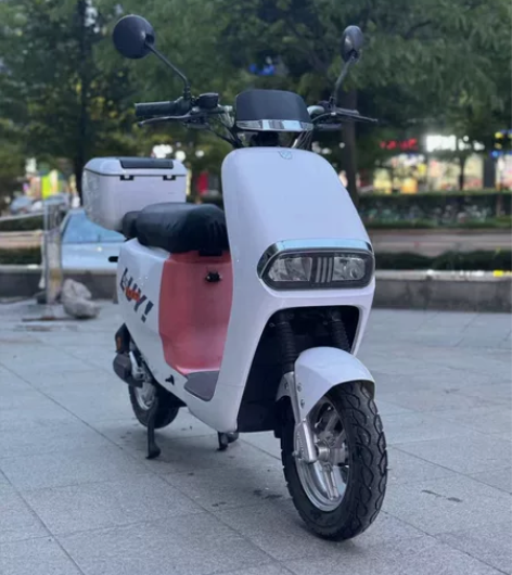 9成新绿源新国标电瓶车，整车不到1年，48...