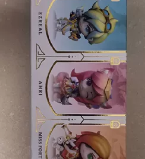 LOL星之守护者手办二代 内含索拉卡 伊泽...