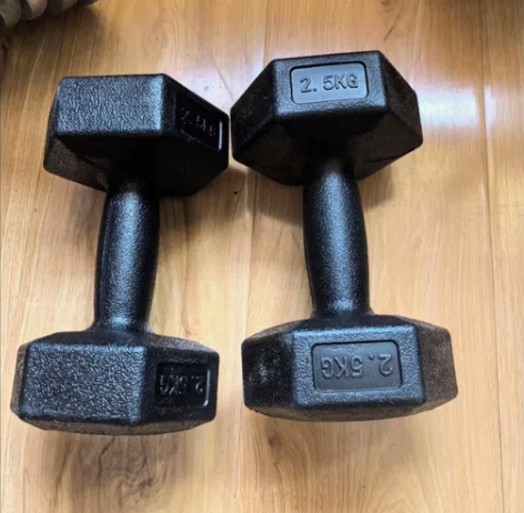 搬家走了带不上，2.5kg一对哑铃之前买的...