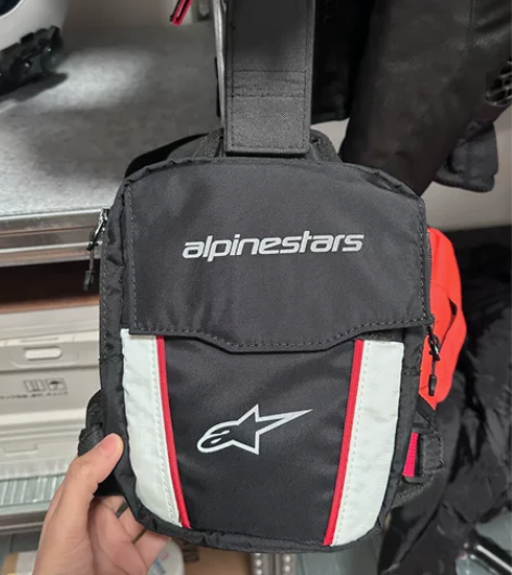 a星腿包 无瑕疵 感兴趣的话点“我想要”和...