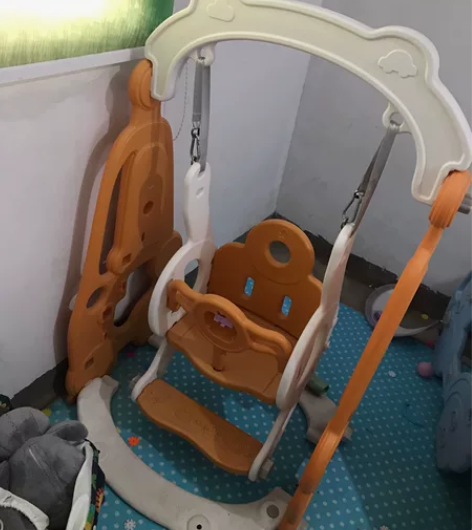 方熊儿童荡秋千，孩子不喜欢玩，放在房间落灰...