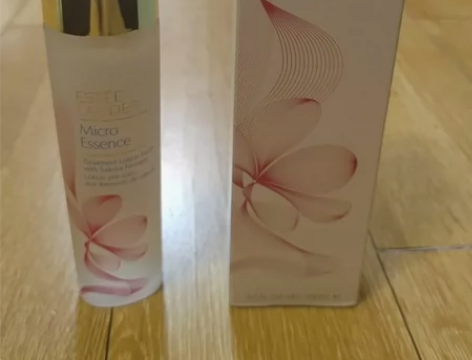 旗舰店购入全新雅诗兰黛樱花水200ml转让...