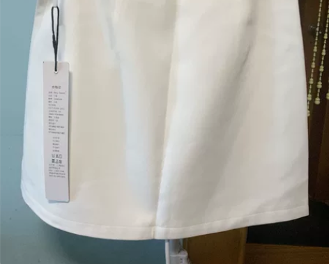 张贝贝一步裙全新L码 感兴趣的话点“我想要...