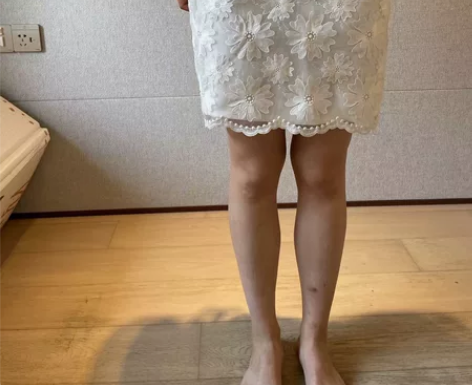 Club Monaco正品全新一步裙，白色...