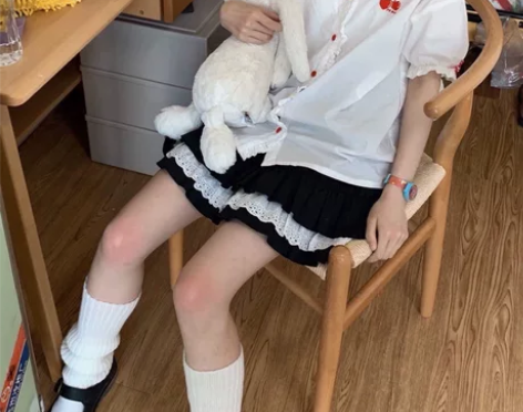 蛋糕裙黑色+白色 两件都是m码