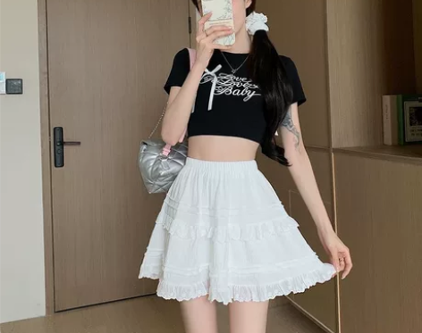 白色蛋糕裙全新，有长款和短款，一起带走更便...